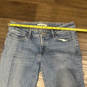 Levi’s 711 Jeans
